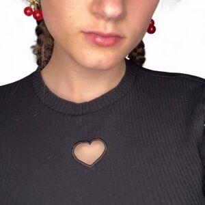 Heart Shaped Keyhole Long-Sleeved Black Crop Top